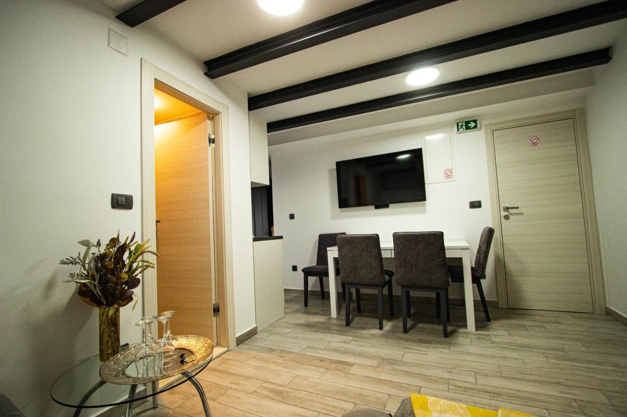 Kuca Sladoleda Hotel Biograd Na Moru Exterior photo