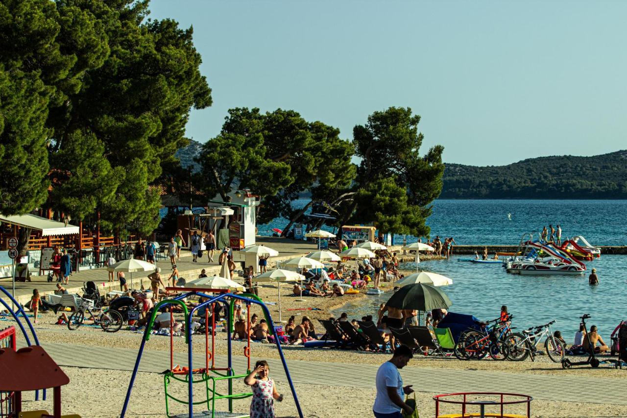 Kuca Sladoleda Hotel Biograd Na Moru Exterior photo